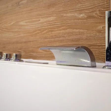 Jacuzzi - Il Centro Luxury Lägenhet Bari